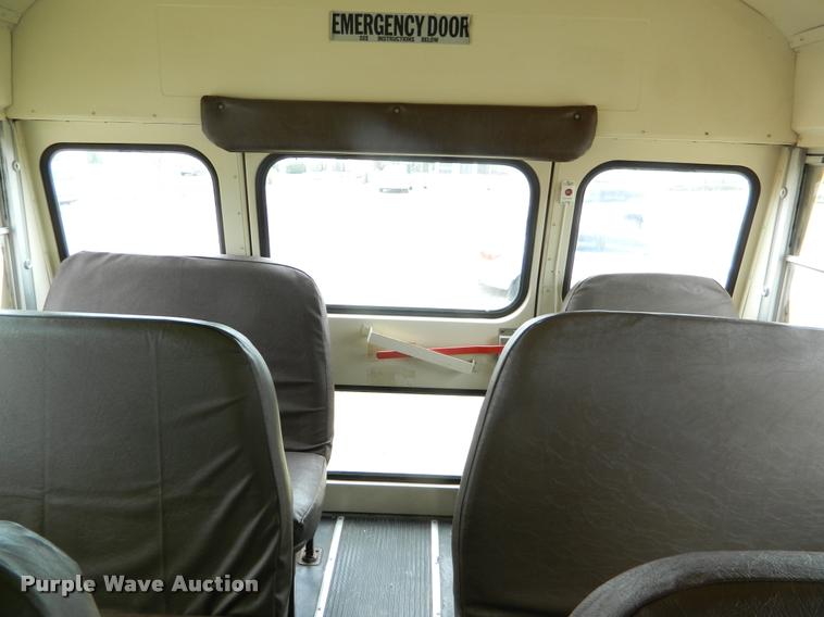 image for item K2589 1995 Chevrolet school bus