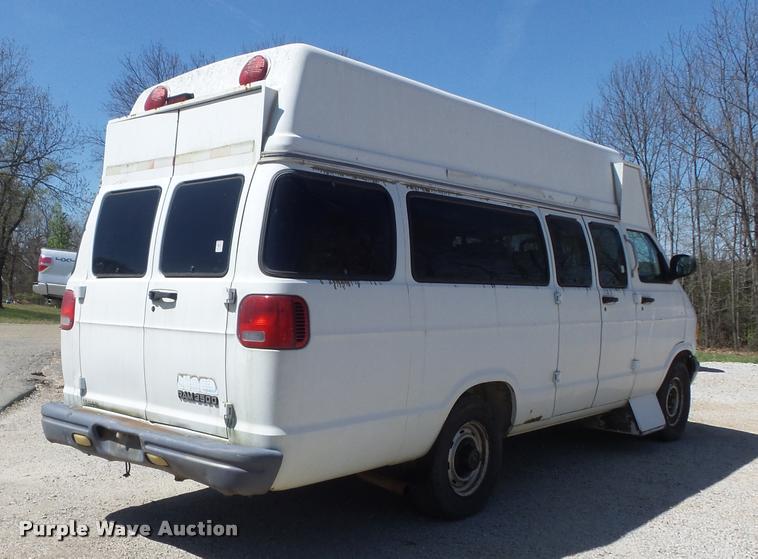 image for item K7677 2000 Dodge Ram Van 3500 handicap accessible van