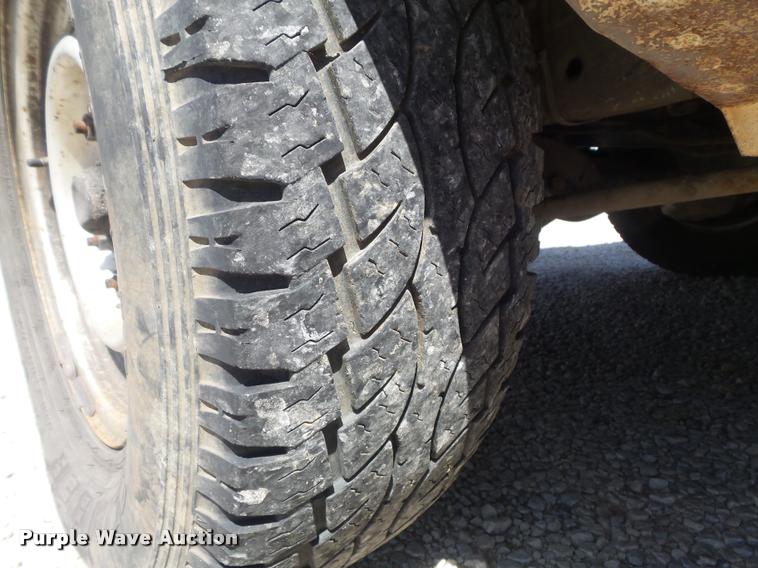 image for item K7677 2000 Dodge Ram Van 3500 handicap accessible van