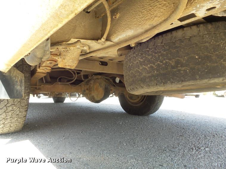 image for item K7677 2000 Dodge Ram Van 3500 handicap accessible van