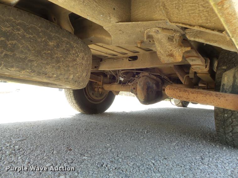 image for item K7677 2000 Dodge Ram Van 3500 handicap accessible van