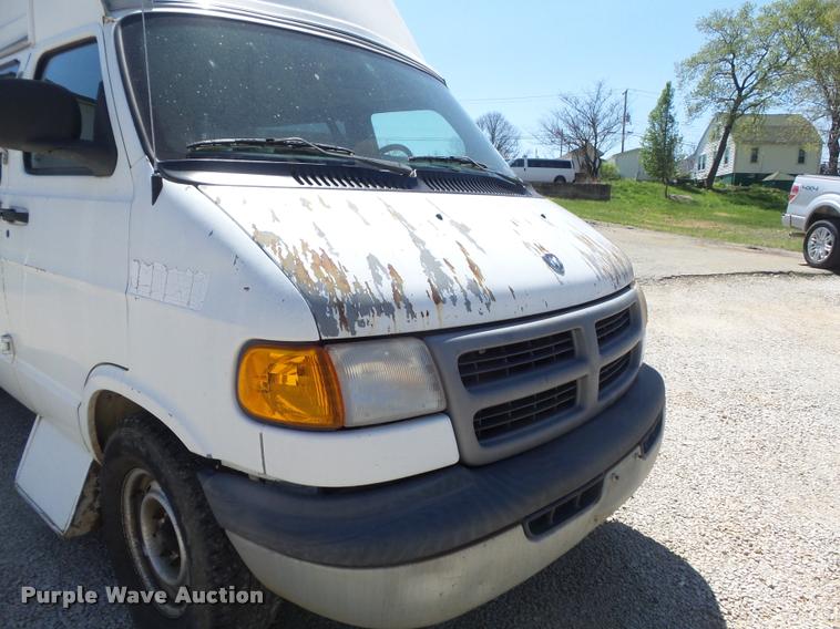 image for item K7677 2000 Dodge Ram Van 3500 handicap accessible van