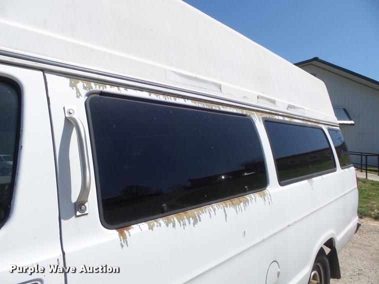 image for item K7677 2000 Dodge Ram Van 3500 handicap accessible van