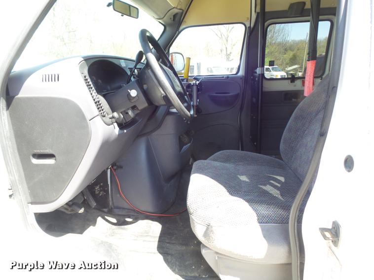 image for item K7677 2000 Dodge Ram Van 3500 handicap accessible van