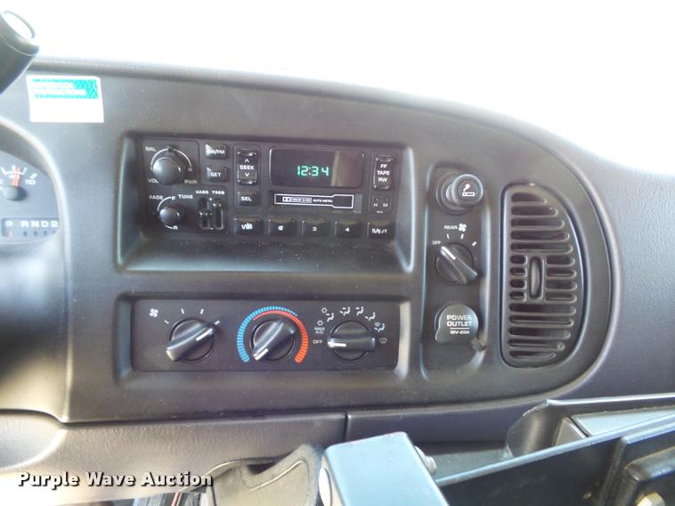 image for item K7677 2000 Dodge Ram Van 3500 handicap accessible van