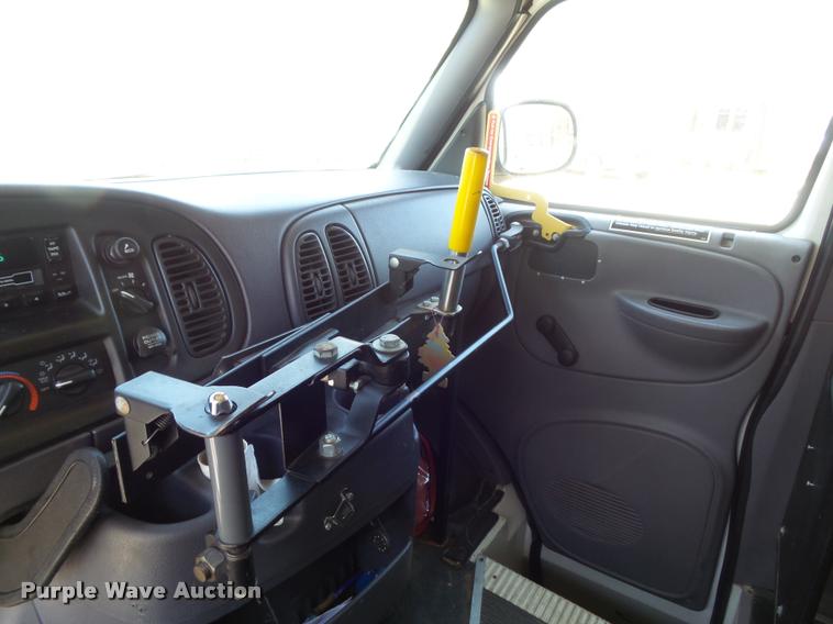 image for item K7677 2000 Dodge Ram Van 3500 handicap accessible van