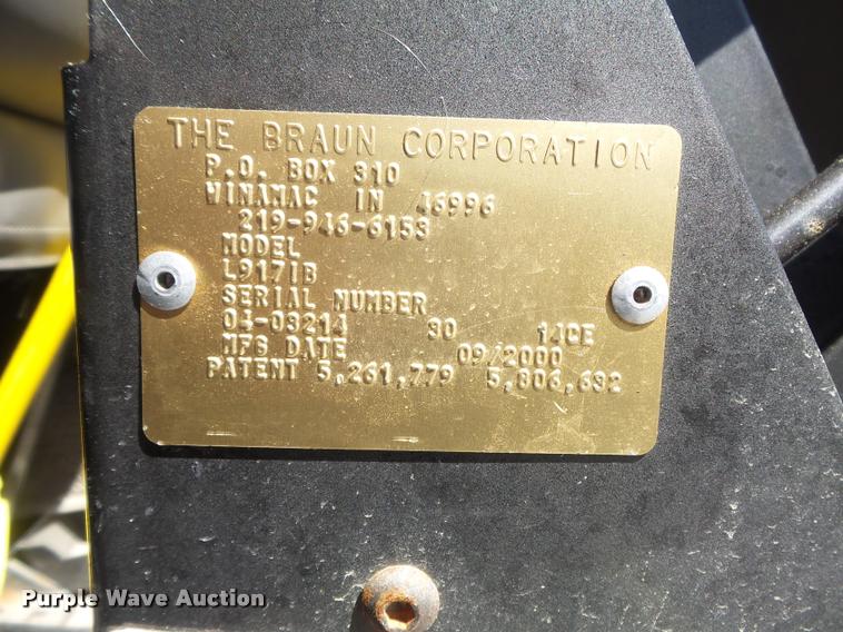 image for item K7677 2000 Dodge Ram Van 3500 handicap accessible van