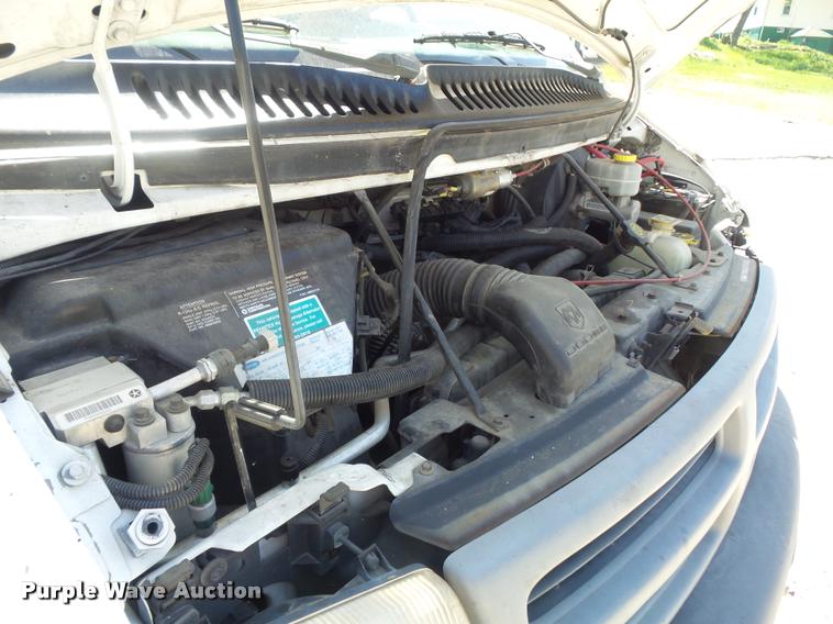 image for item K7677 2000 Dodge Ram Van 3500 handicap accessible van