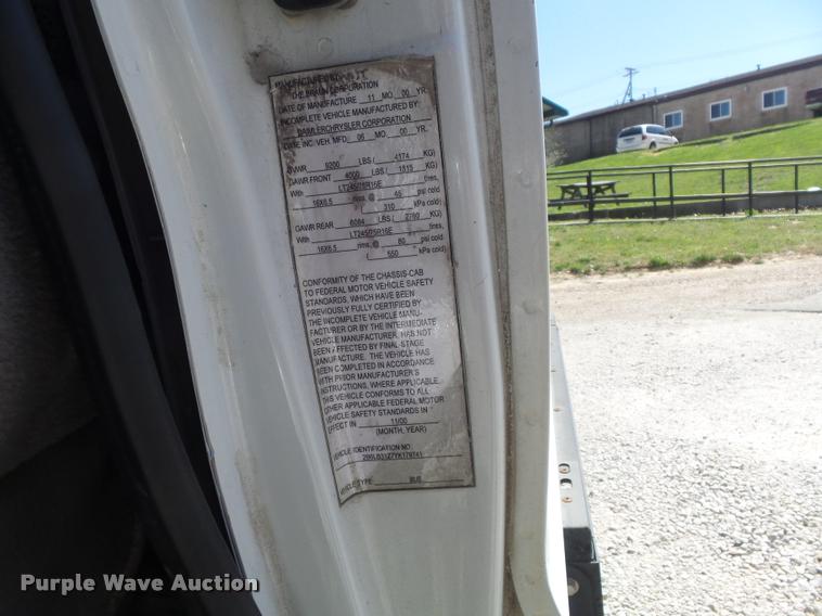 image for item K7677 2000 Dodge Ram Van 3500 handicap accessible van