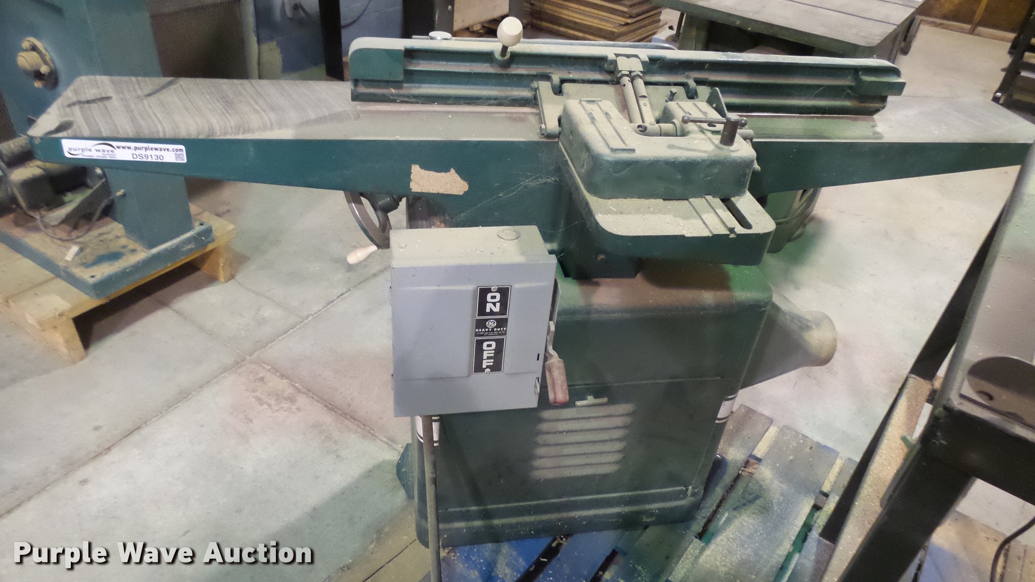 Powermatic 60 jointer in Clearwater, KS Item DS9130 sold Purple Wave