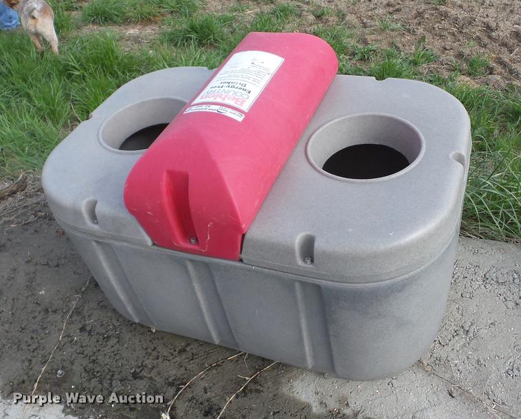 image for item AG9001 Behlen Energy-Free Drinker livestock waterer