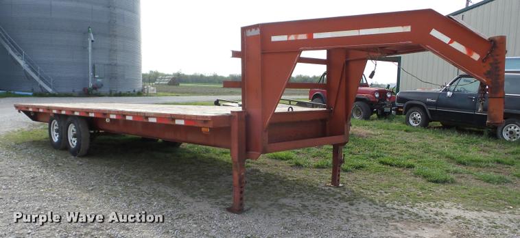 image for item AG9002 1999 Kodiak equipment trailer