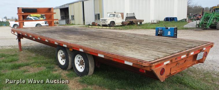 image for item AG9002 1999 Kodiak equipment trailer