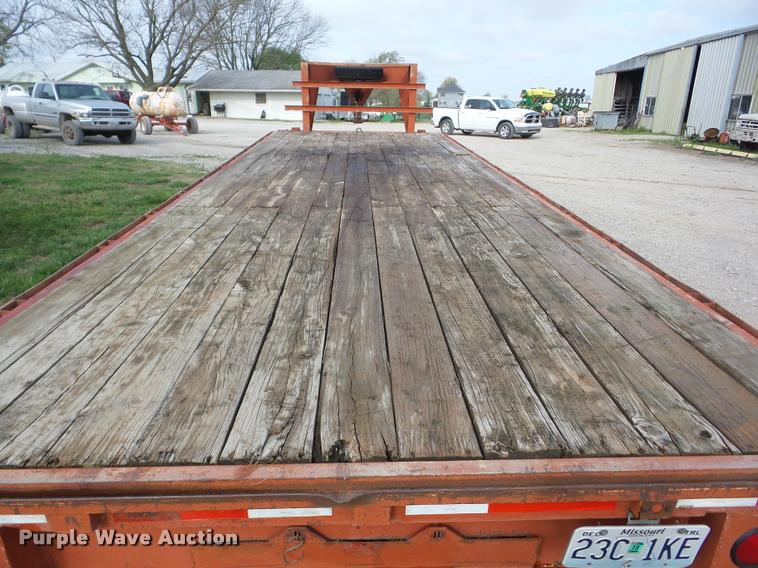image for item AG9002 1999 Kodiak equipment trailer