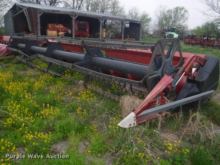 image for item BY9204 1993 Case IH 1020 head