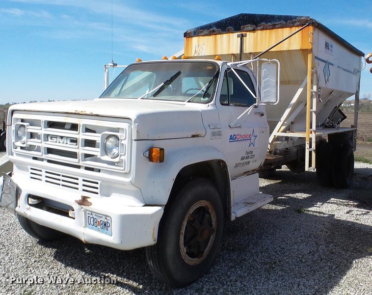 image for item DA1894 1979 GMC 7000 tender truck