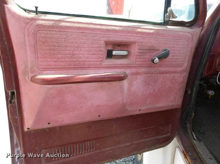 image for item DA1894 1979 GMC 7000 tender truck