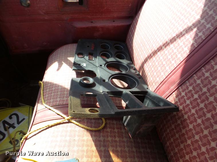 image for item DA1894 1979 GMC 7000 tender truck