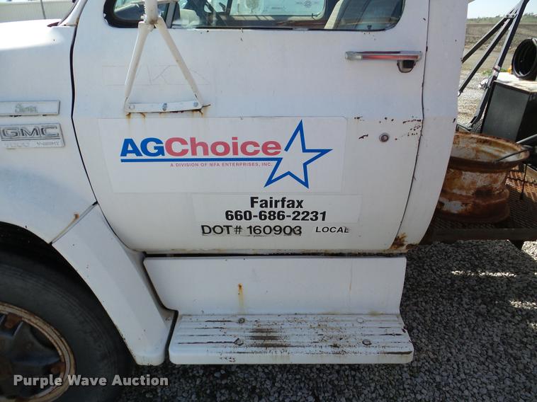 image for item DA1894 1979 GMC 7000 tender truck