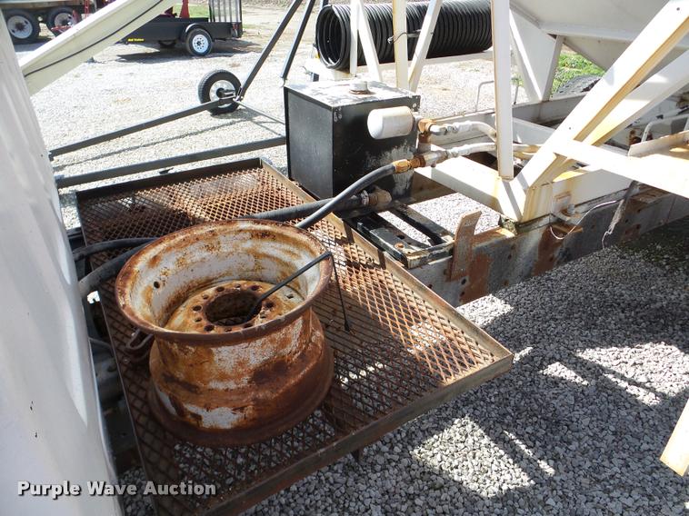 image for item DA1894 1979 GMC 7000 tender truck