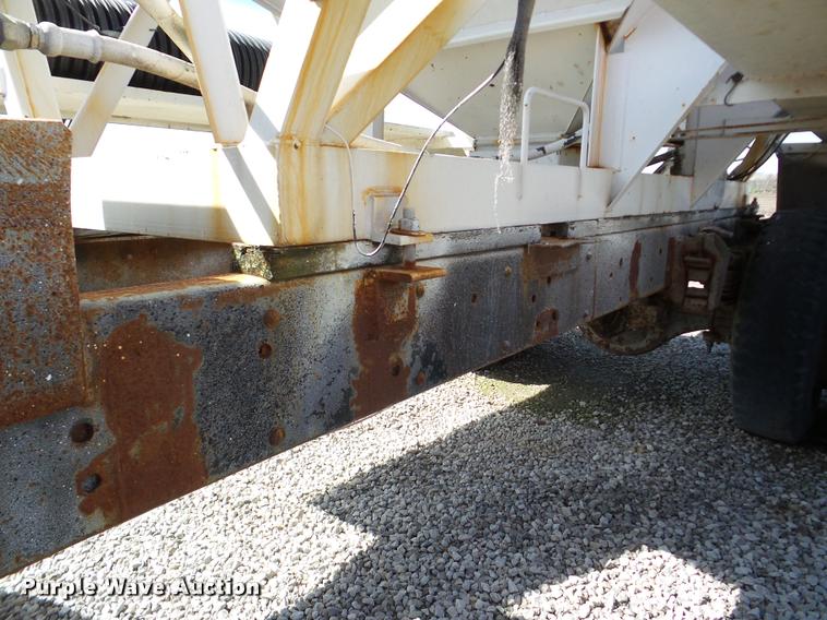 image for item DA1894 1979 GMC 7000 tender truck