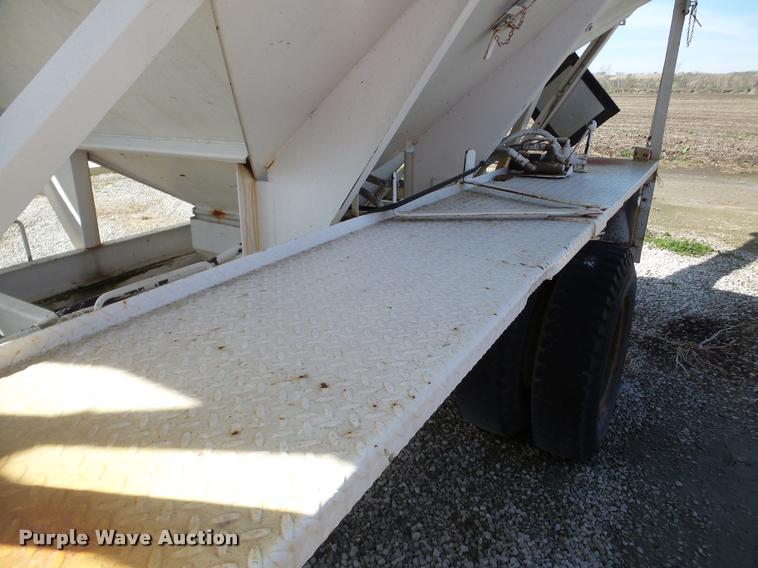 image for item DA1894 1979 GMC 7000 tender truck