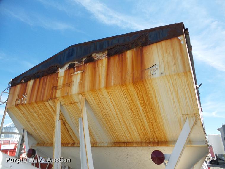 image for item DA1894 1979 GMC 7000 tender truck