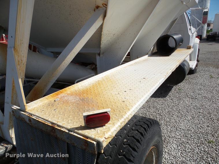 image for item DA1894 1979 GMC 7000 tender truck