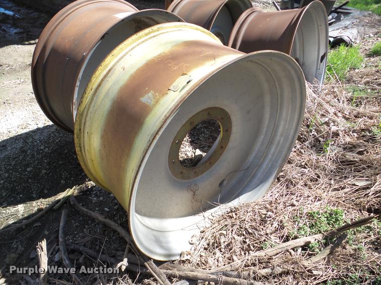 image for item DA1896 (4) John Deere wheels