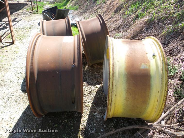 image for item DA1896 (4) John Deere wheels