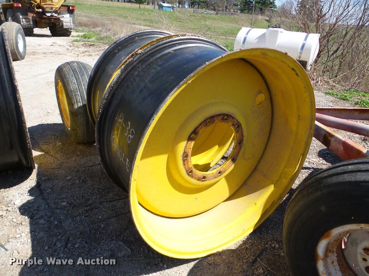 image for item DA1897 (4) John Deere wheels