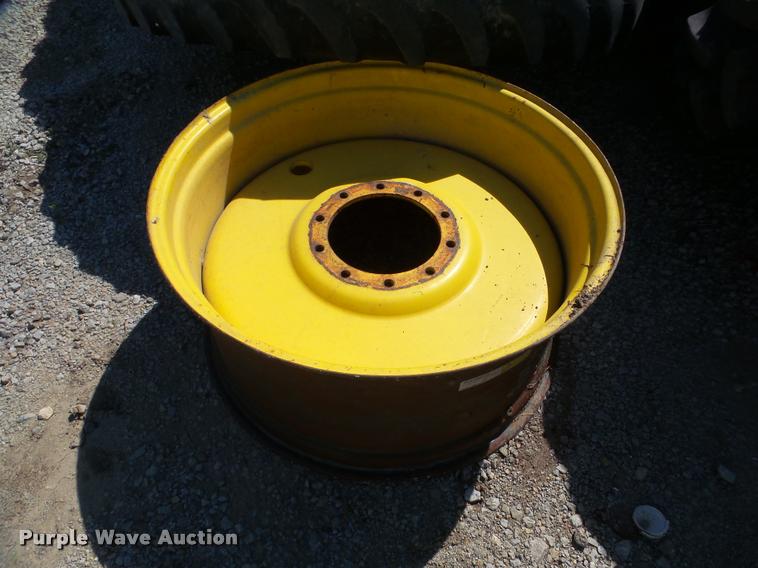 image for item DA1897 (4) John Deere wheels
