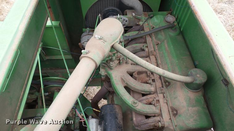 image for item DA2224 John Deere 830 self-propelled windrower