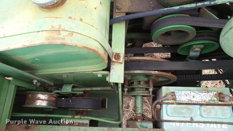 image for item DA2224 John Deere 830 self-propelled windrower