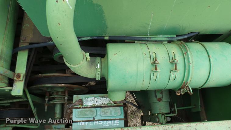 image for item DA2224 John Deere 830 self-propelled windrower