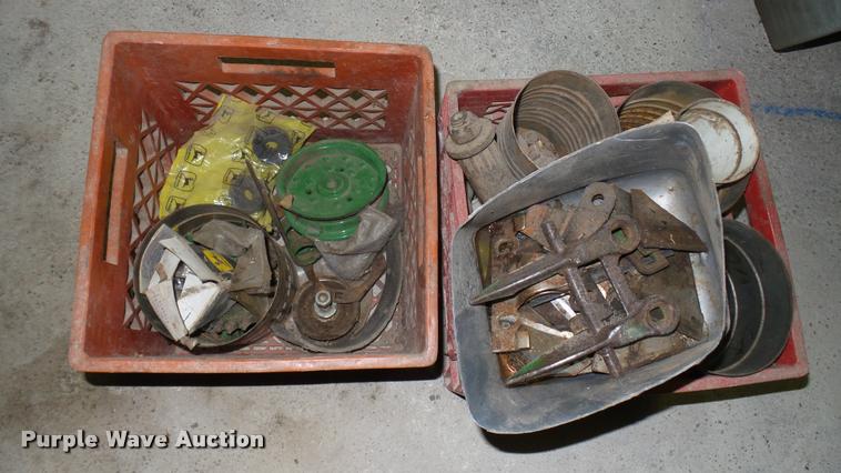 image for item DA2224 John Deere 830 self-propelled windrower