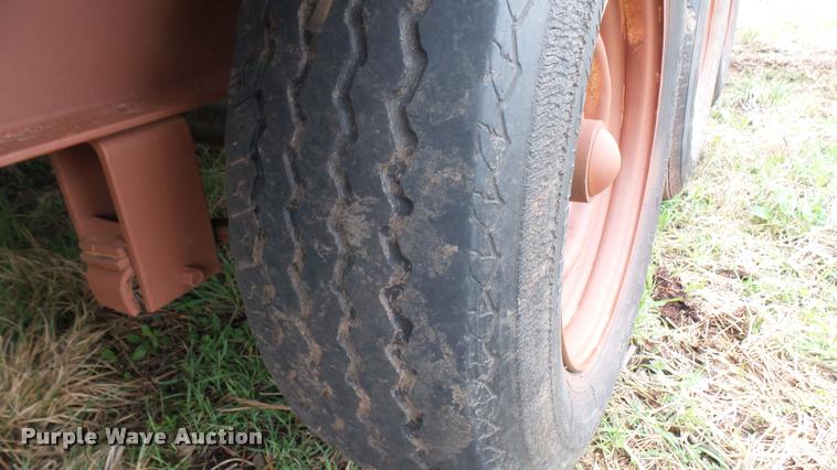 image for item DA2228 1985 JFW equipment trailer