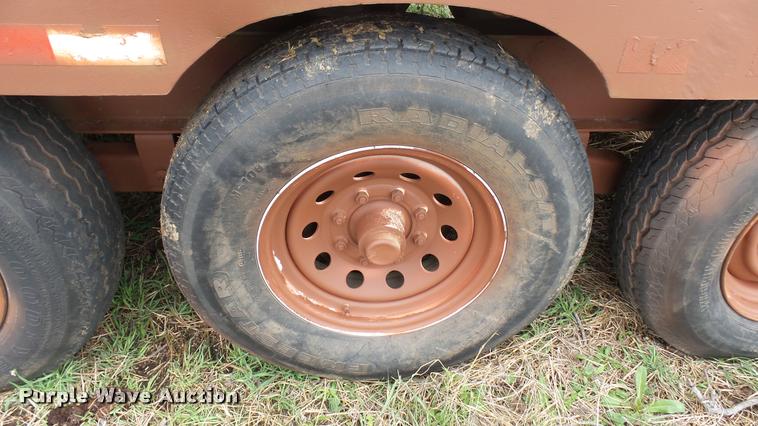 image for item DA2228 1985 JFW equipment trailer