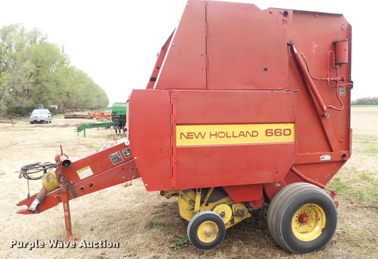 image for item DA2229 1991 New Holland 660 round baler