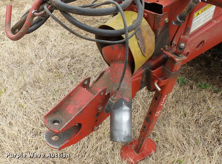 image for item DA2229 1991 New Holland 660 round baler