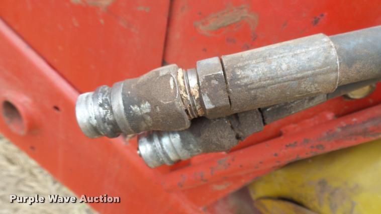 image for item DA2229 1991 New Holland 660 round baler