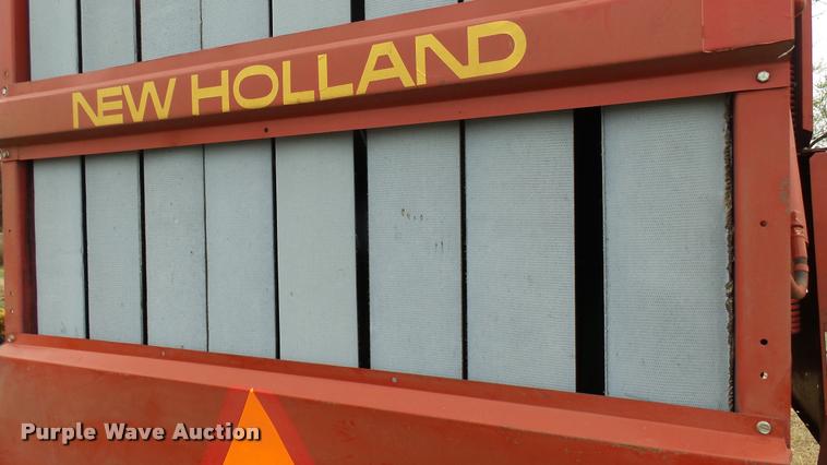 image for item DA2229 1991 New Holland 660 round baler