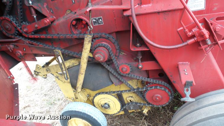 image for item DA2229 1991 New Holland 660 round baler