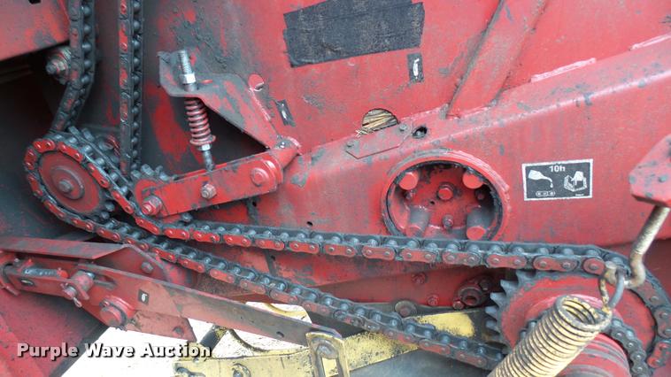 image for item DA2229 1991 New Holland 660 round baler