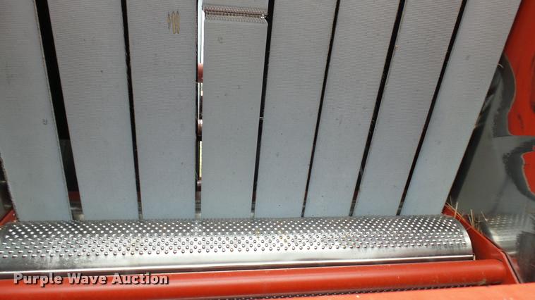 image for item DA2229 1991 New Holland 660 round baler