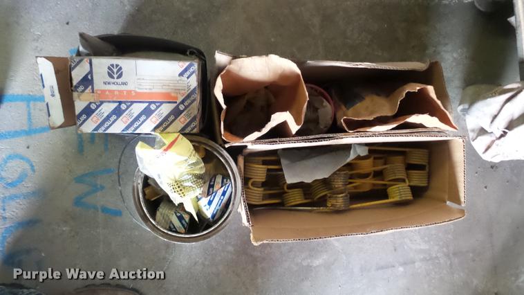 image for item DA2229 1991 New Holland 660 round baler