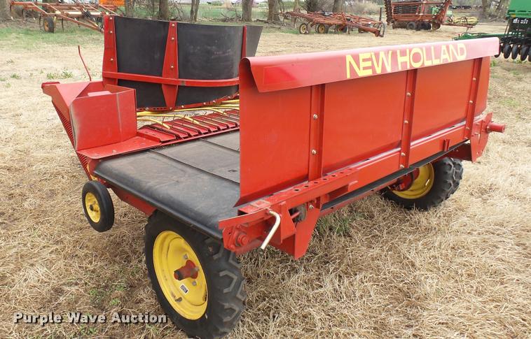 image for item DA2230 New Holland 166 windrow inverter