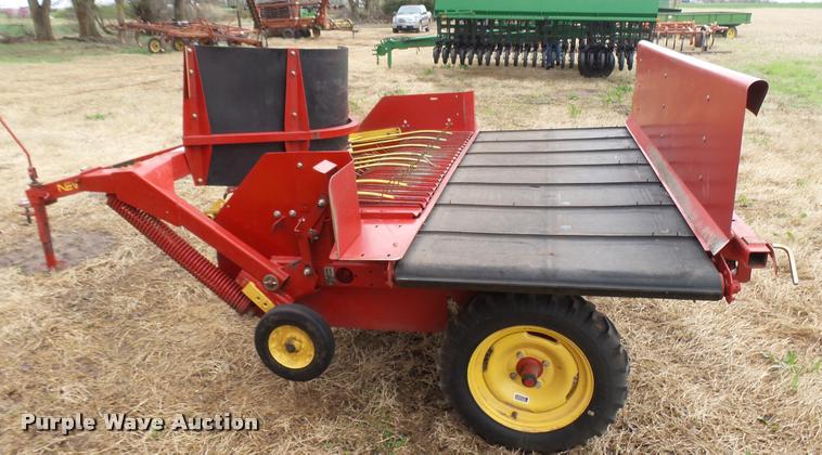 image for item DA2230 New Holland 166 windrow inverter