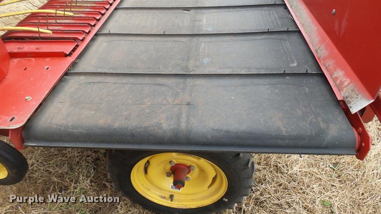 image for item DA2230 New Holland 166 windrow inverter