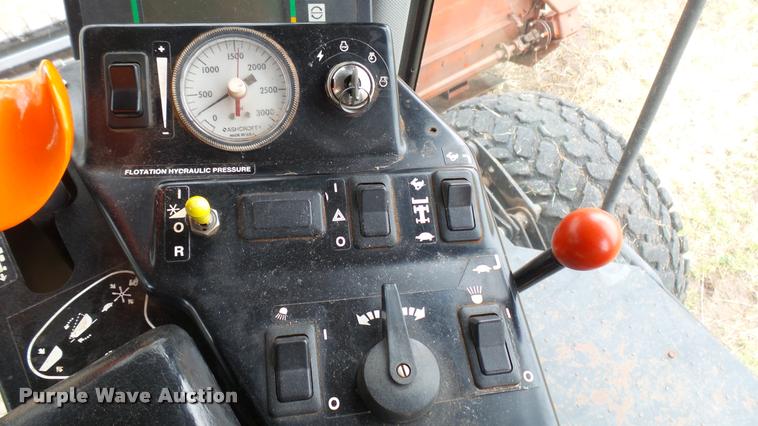 image for item DA2231 Hesston 8450 self-propelled windrower